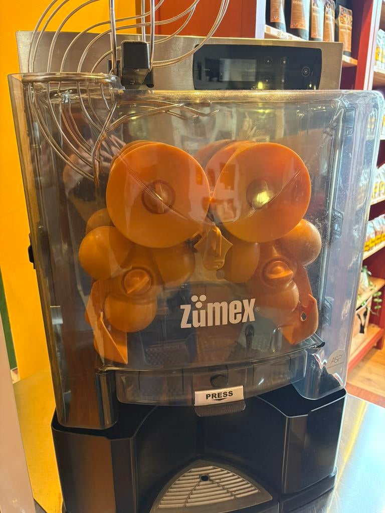 Automatische sinaasappelpers Zumex, Ophalen, Zo goed als nieuw, Elektrisch, Sapcentrifuge