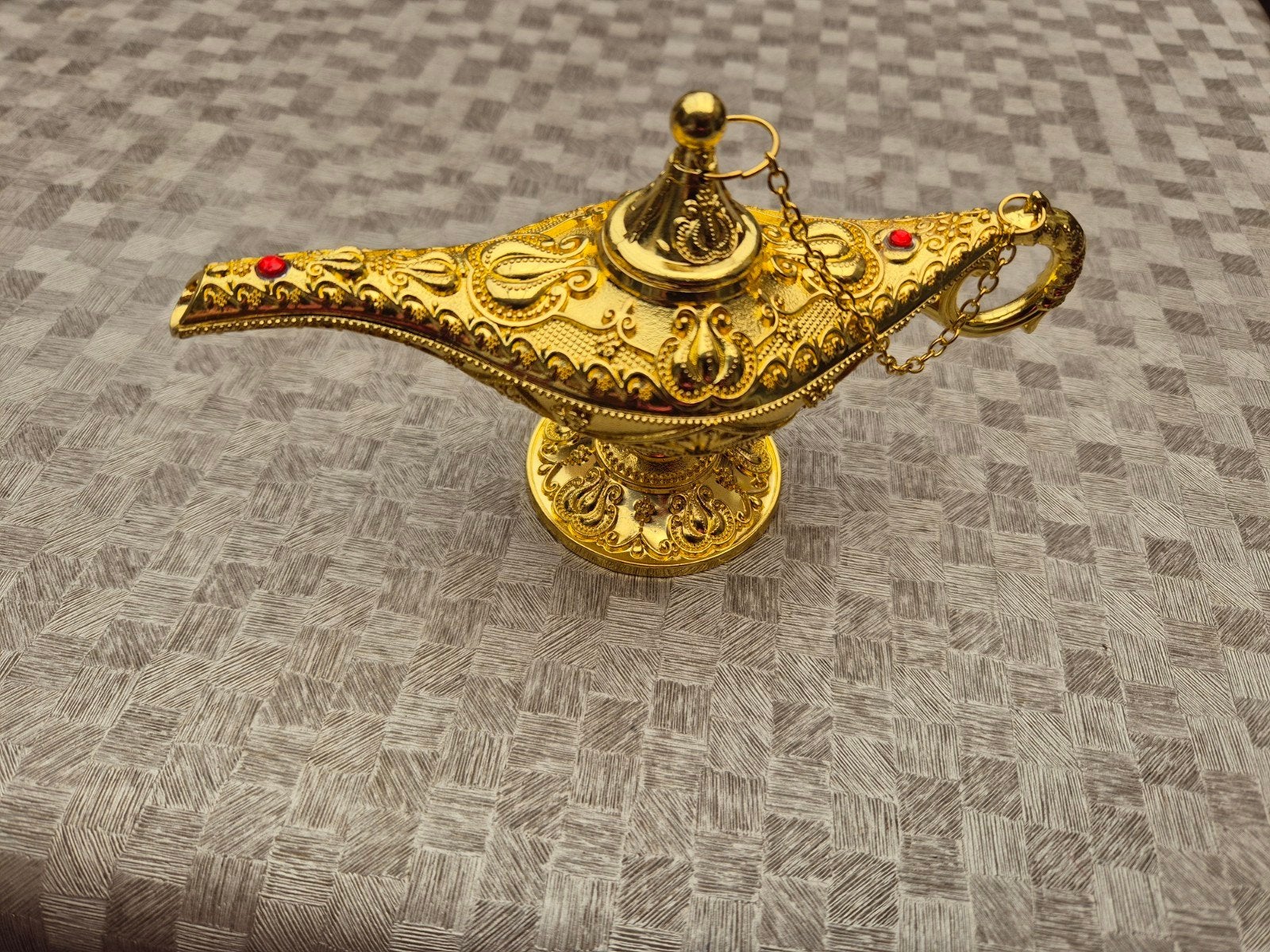 Vintage goudkleurige sierlijke decoratie beeld lamp Aladdin, Enlèvement ou Envoi