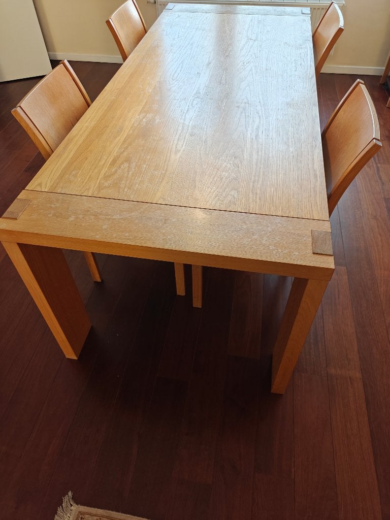 Salle à manger, Enlèvement, Utilisé