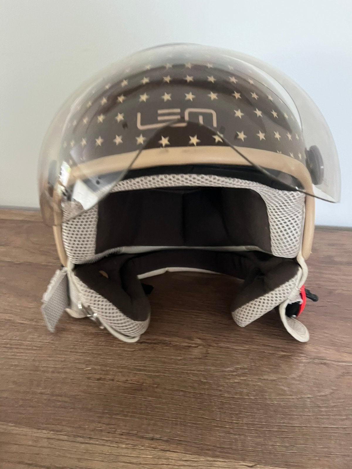 Mooie brommer helm LEM, Fietsen en Brommers, Brommerhelmen, Ophalen, Zo goed als nieuw, Extra small of kleiner