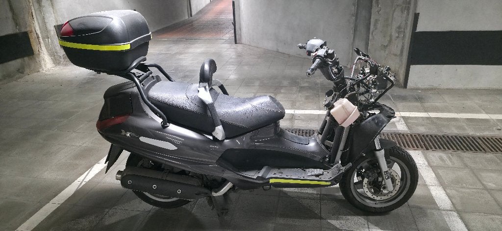 Piaggo scooter voor onderdelen, Autres modèles, Classe B (45 km/h), Utilisé, Essence