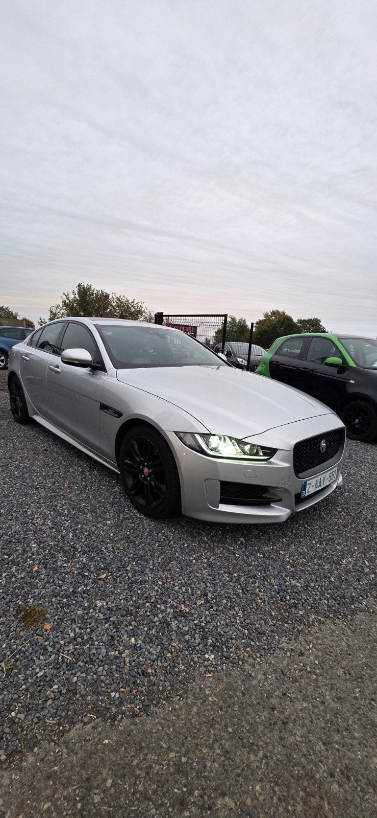 jaguar xe Full R 2015 boite automatique, Auto's, https://public.car-pass.be/vhr/f2ce4c49-36ab-4ce6-b81e-763b8ec90021, Bedrijf