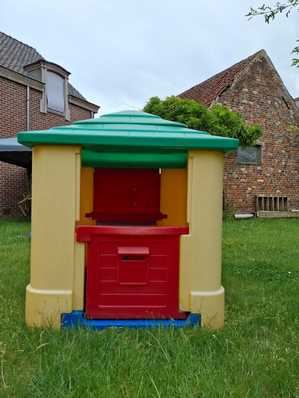 Speelhuisje merk chicco goede staat, Ophalen, Gebruikt, Plastic
