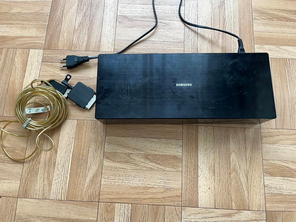 Samsung One Connect SOC1002T + Câble Invisible (Série Q95T), TV, Hi-fi & Vidéo, Enlèvement ou Envoi, Comme neuf