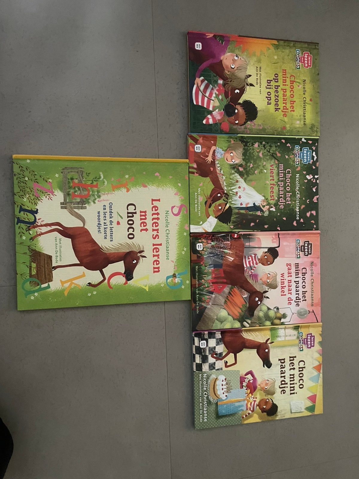 Choco het mini paardje 5 boeken, Ophalen, Zo goed als nieuw