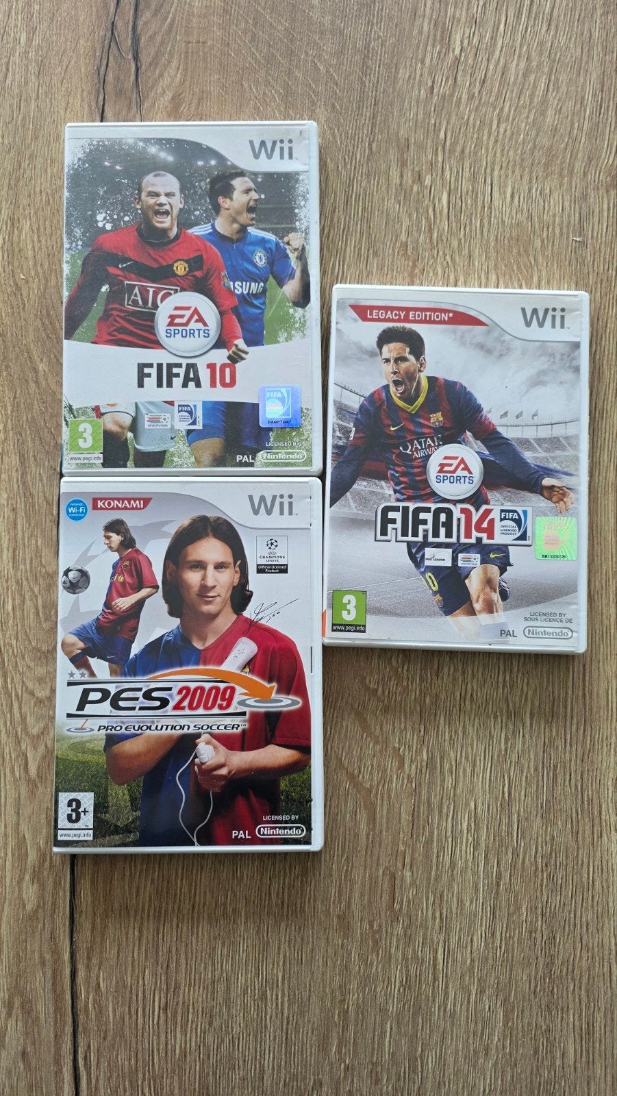 WII-Games (Voetbal; FIFA 10, 14 en PES 2009), Consoles de jeu & Jeux vidéo, Comme neuf, Enlèvement, À partir de 3 ans, 3 joueurs ou plus