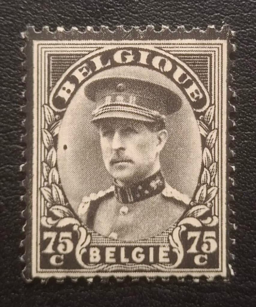 België: OBP 384-V5 ** Rouwzegel 1934., Postzegels en Munten, Koninklijk huis, Orginele gom, Ophalen of Verzenden, Zonder stempel
