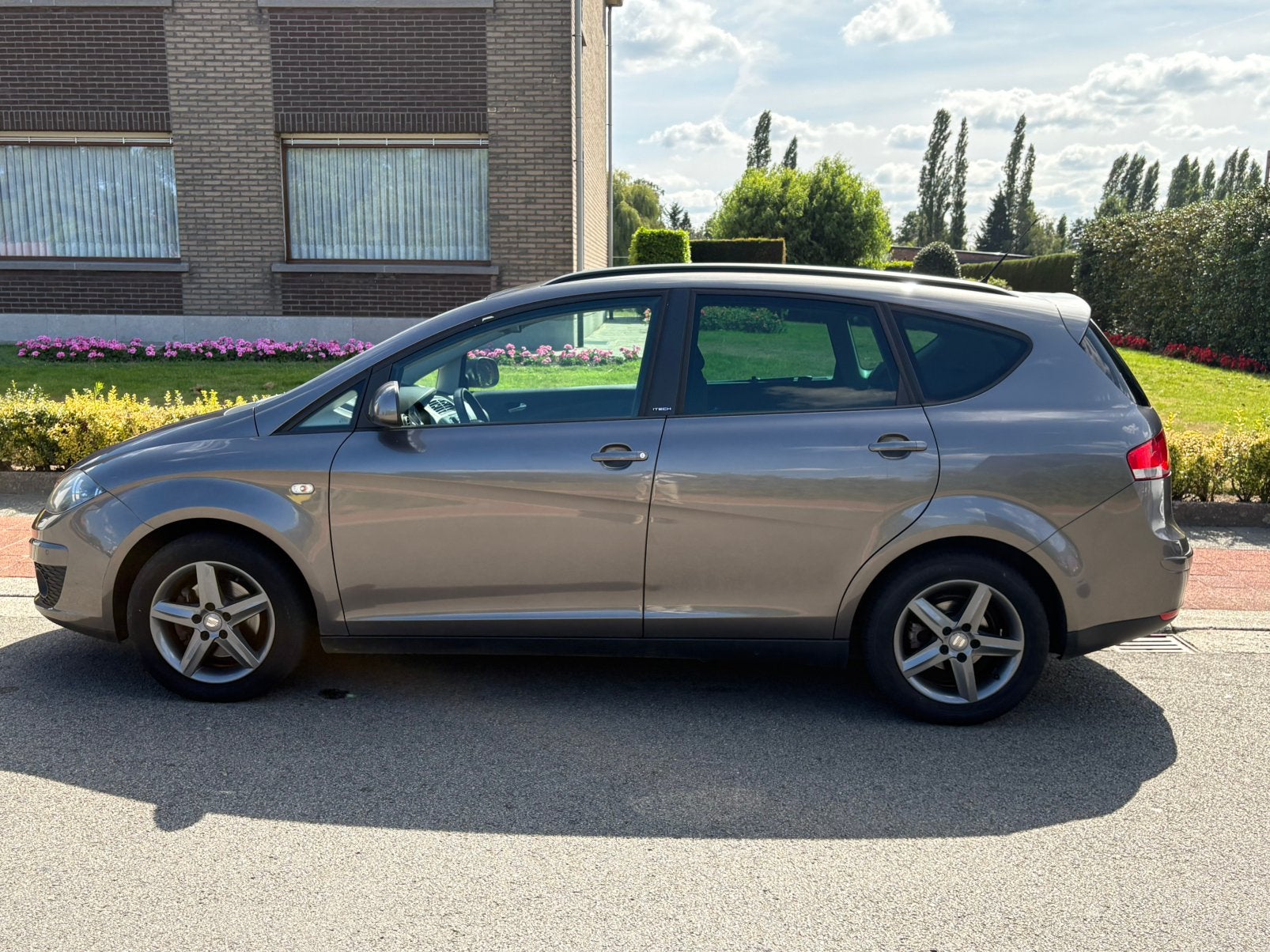 Unique Seat Altea XL * seulement 60854 KM* automatique*, Euro 5, Achat, Altea XL, Noir