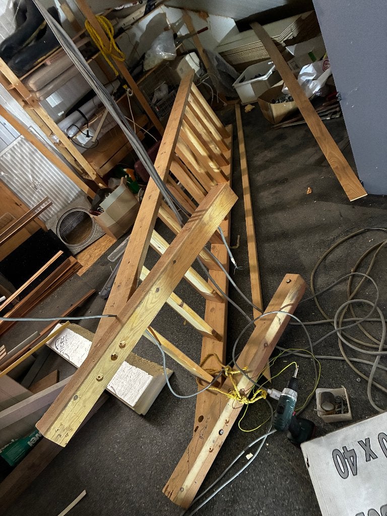 trap eenvoudige rechte molenaarstrap 11 treden 3m15 lang, Doe-het-zelf en Bouw, Ladders en Trappen, Ophalen, Zo goed als nieuw