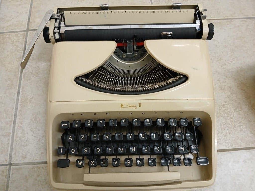 Schrijfmachine Remington envoy II, Divers, Machines à écrire, Enlèvement, Utilisé