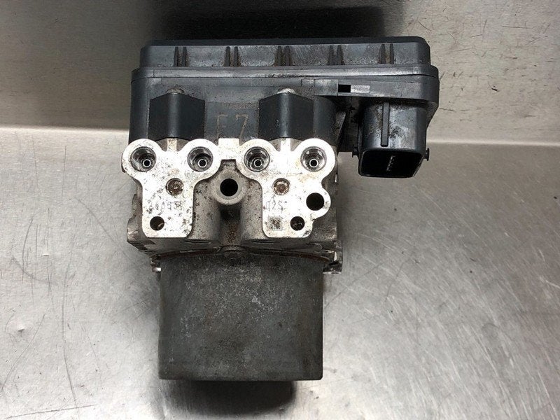 BLOC ABS (FREINS ANTI-BLOCAGE) 6 SportBreak (GJ / GH / GL), Hitdorfer Straße 73
51371  Leverkusen, DE, Mazda, Utilisé, Info@mazda.de