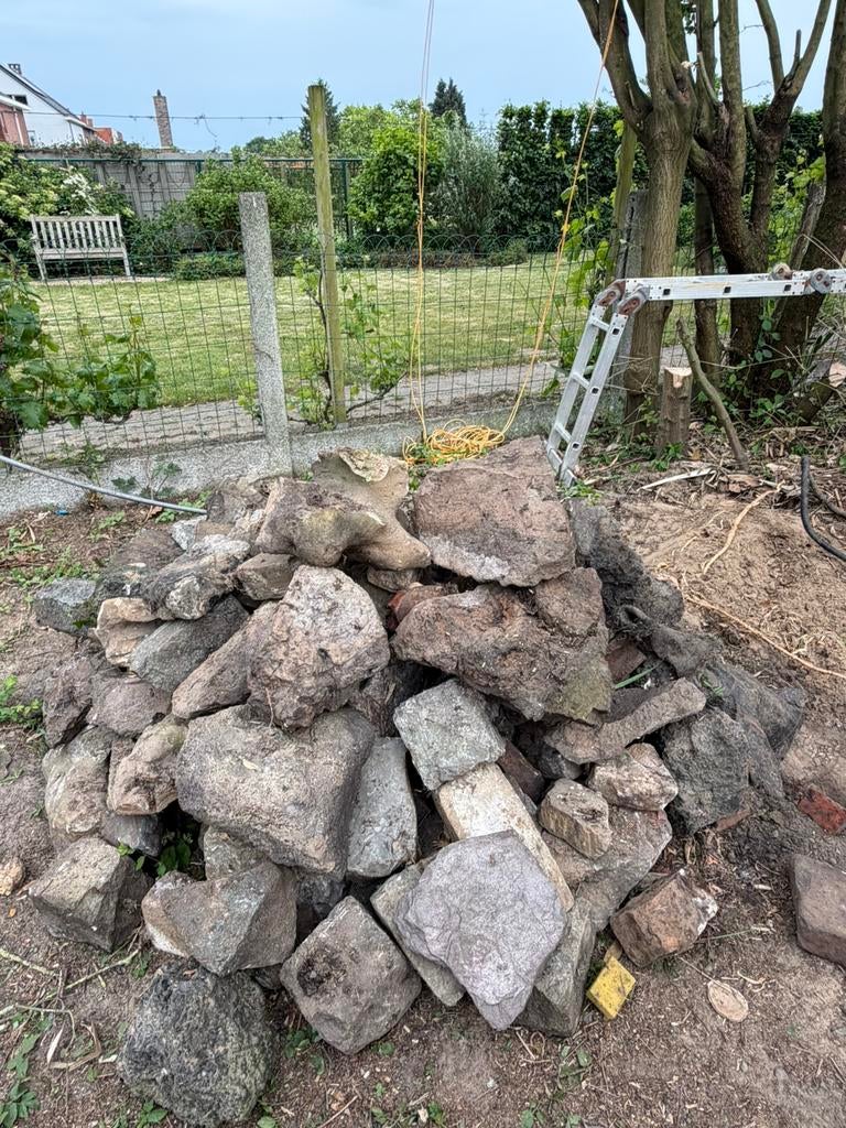 Gratis stenen / breukstenen voor tuin of oprit, Tuin en Terras, Ophalen, Zo goed als nieuw