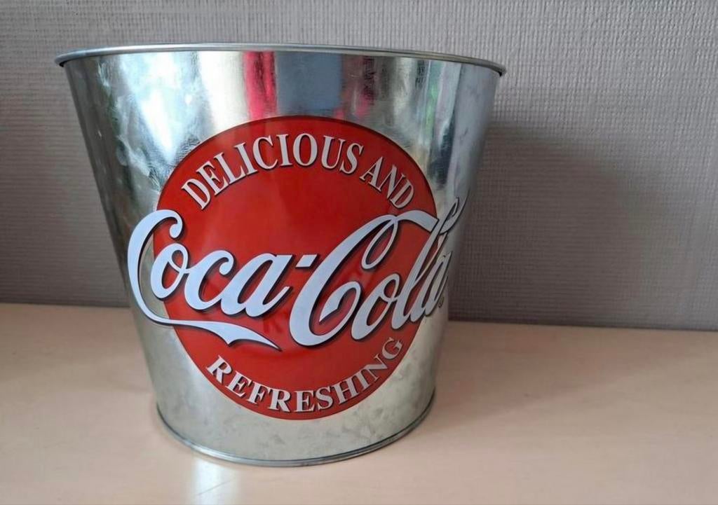 Ijsemmer Coca-Cola, Ophalen