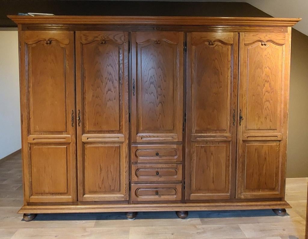 Massieve houten kleerkast - klassiek, Huis en Inrichting, Kasten | Kleerkasten, Gebruikt, 150 tot 200 cm, 200 cm of meer, 50 tot 75 cm