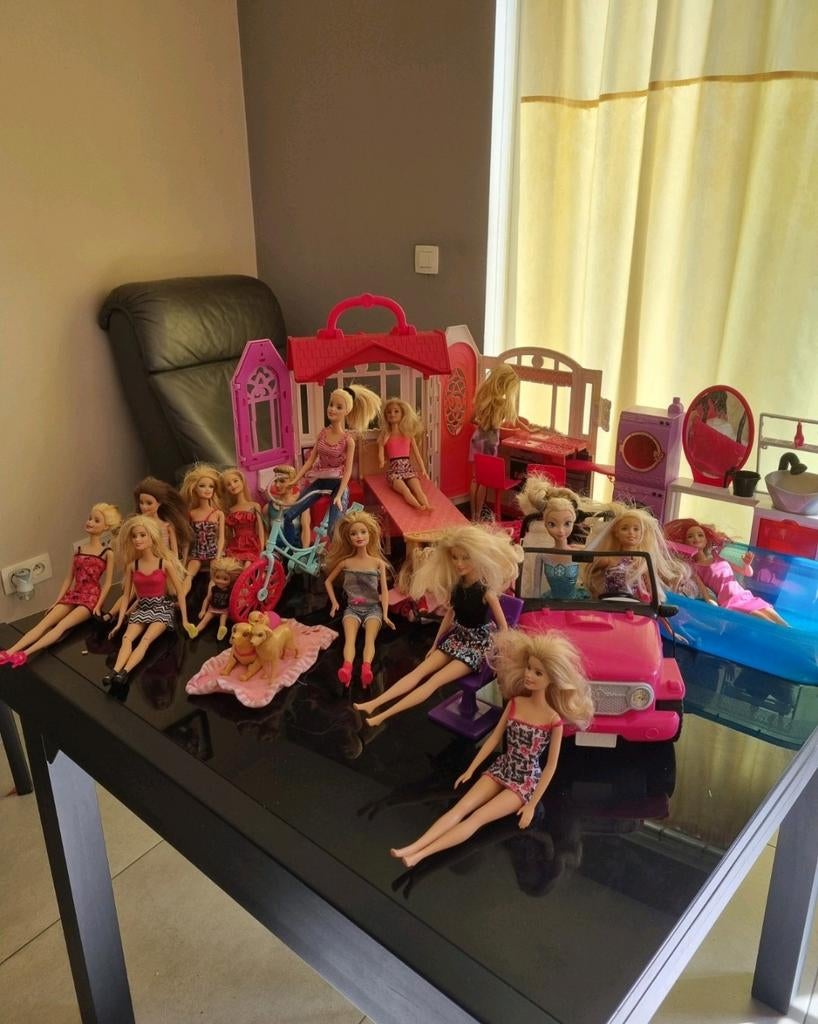 Barbie verzameling  Malibu huis, barbies en accessories, Kinderen en Baby's, Ophalen, Barbie
