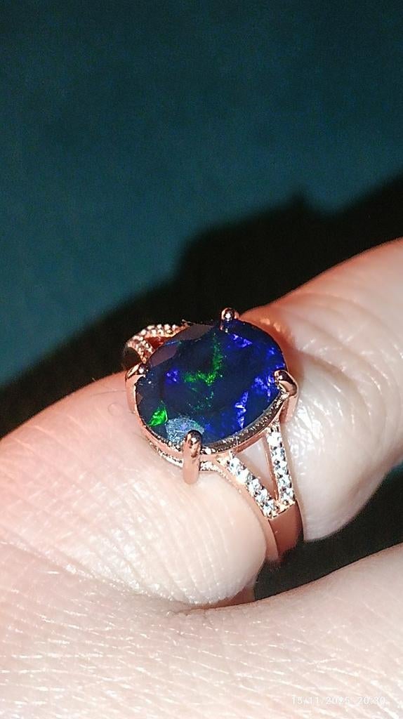 Bague en argent massif plaqué or rose avec grande opale noir, Neuf, Enlèvement ou Envoi, Argent, Noir