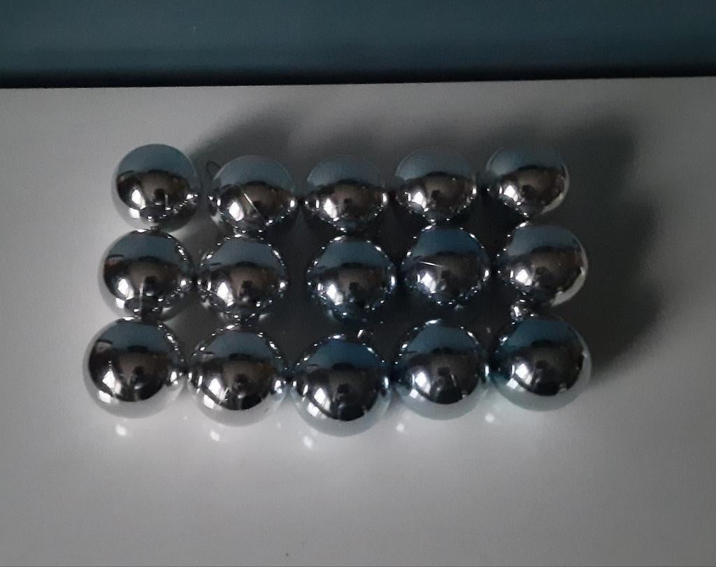 15 boules de Noël, Enlèvement ou Envoi