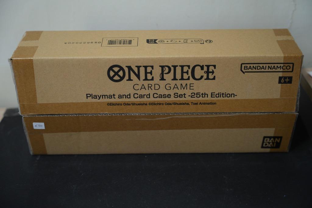 One Piece TCG: Playmat and Card Case Set 25th Edition, Ophalen of Verzenden, Zo goed als nieuw, Overige typen