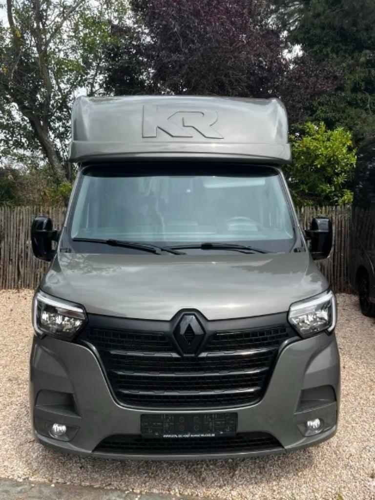 Paardencamionette te huur regio Laarne (O-VL), Ophalen, Zo goed als nieuw, Polyester, 2-paards trailer