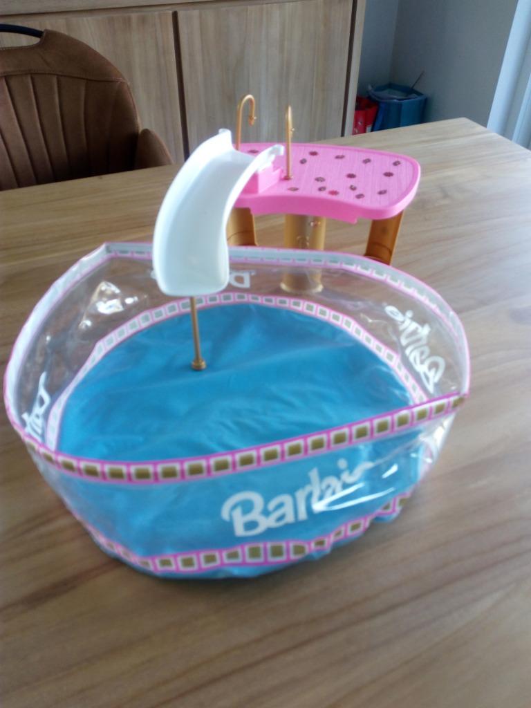 zwembad voor barbie met glijbaan, Ophalen of Verzenden, Gebruikt, Jongen of Meisje