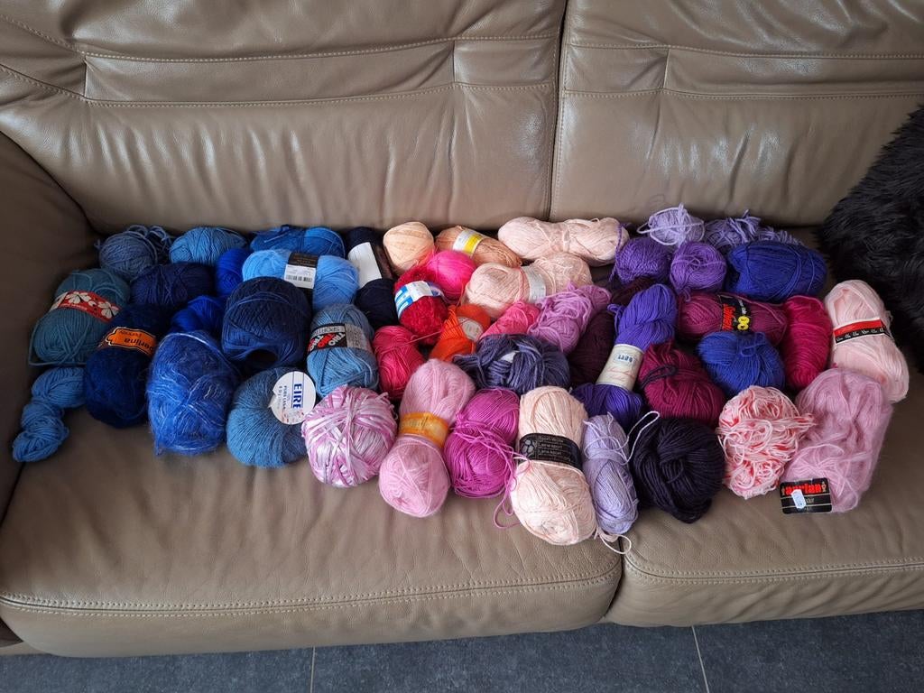 Wol-nieuw en restjes-uit te kiezen, Hobby en Vrije tijd, Ophalen, Wol of Garen