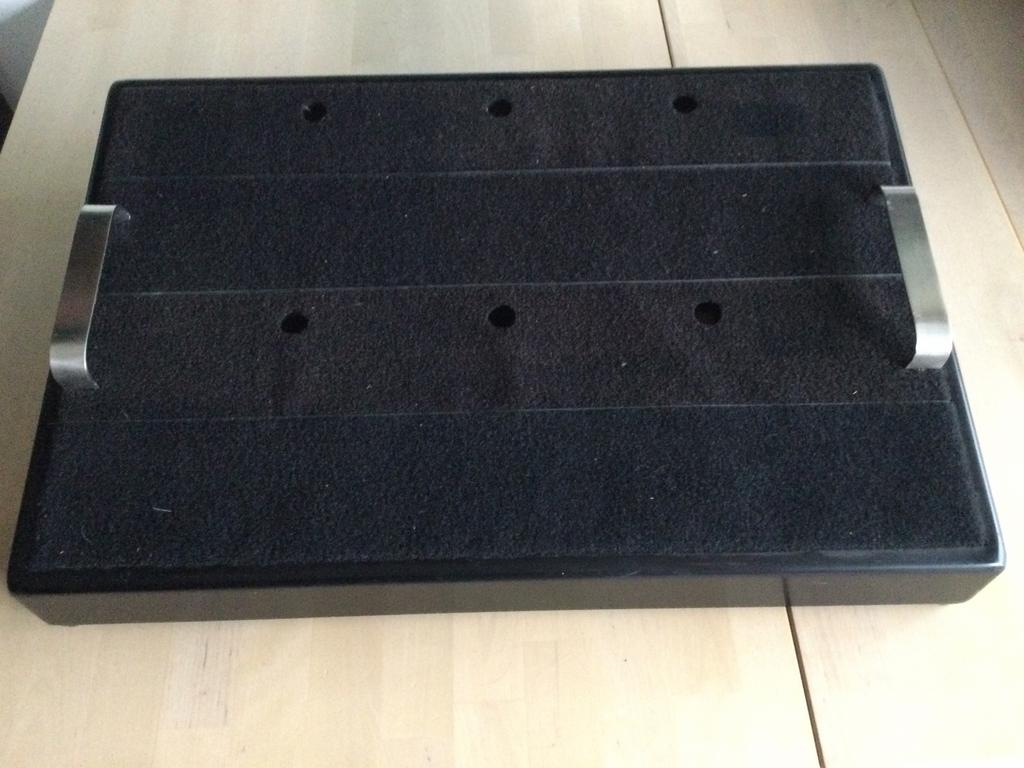 Pedalboard incliné robuste, Musique & Instruments, Effets, Utilisé