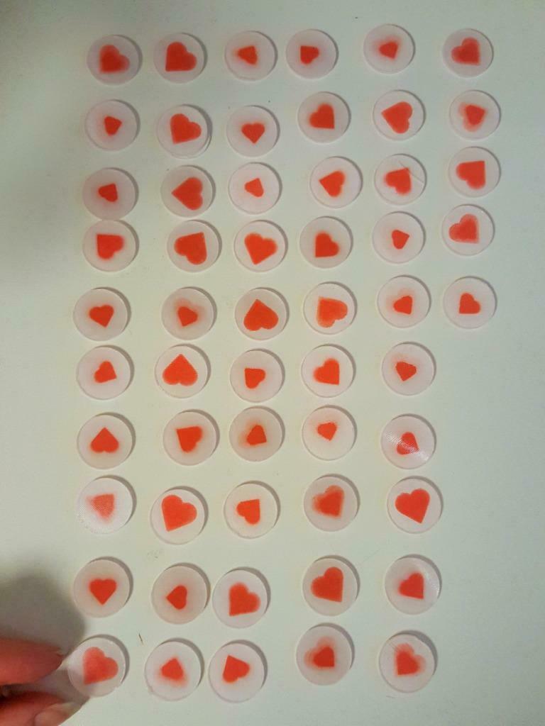 55 pastilles cœur qui bat rouge en hologramme loisir créatif, Enlèvement ou Envoi