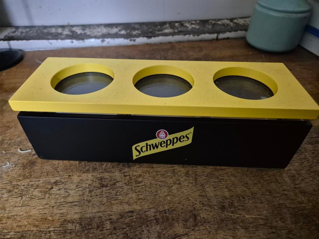 Display flesjes Schweppes, Collections, Envoi