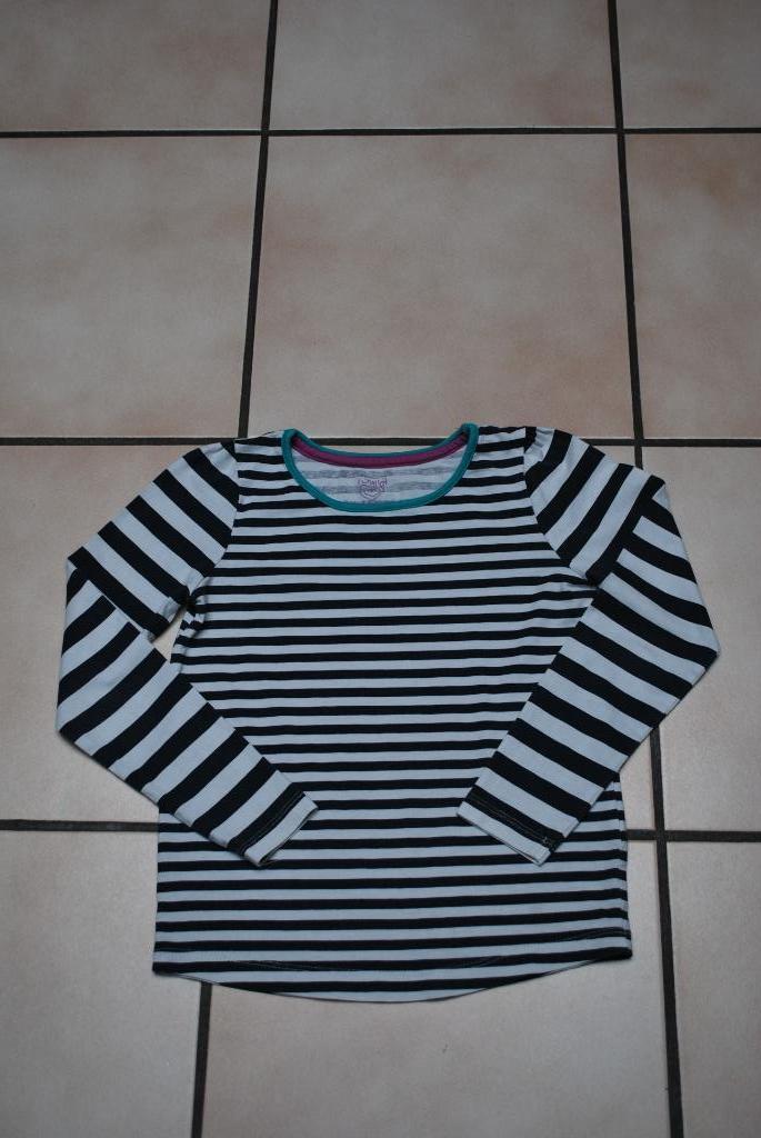 Marineblauw en grijs gestreept T-shirt met lange mouwen T128, Gebruikt, Meisje, Young Dimensions, Ophalen of Verzenden