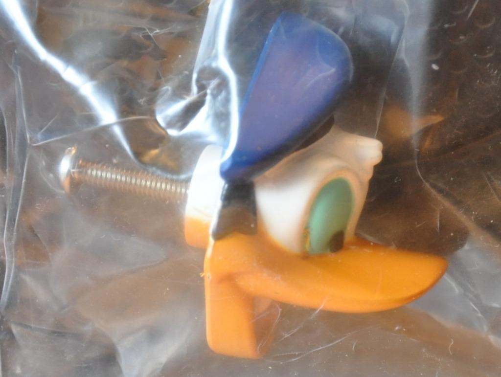 bouton de porte ou de tiroir tete de donald neuf emballé, Verzamelen, Disney, Nieuw, Overige typen, Donald Duck, Ophalen of Verzenden