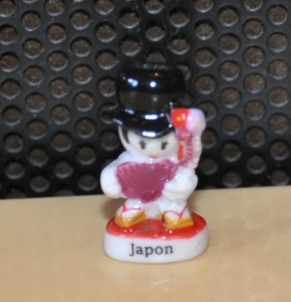 feve en porcelaine  japon, Ophalen of Verzenden, Zo goed als nieuw, Overige typen