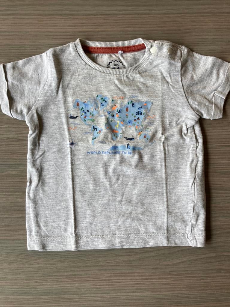 jbc T-shirt - maat 74 - wereldkaart met dieren, Gebruikt, Jongetje of Meisje, JBC, Ophalen of Verzenden