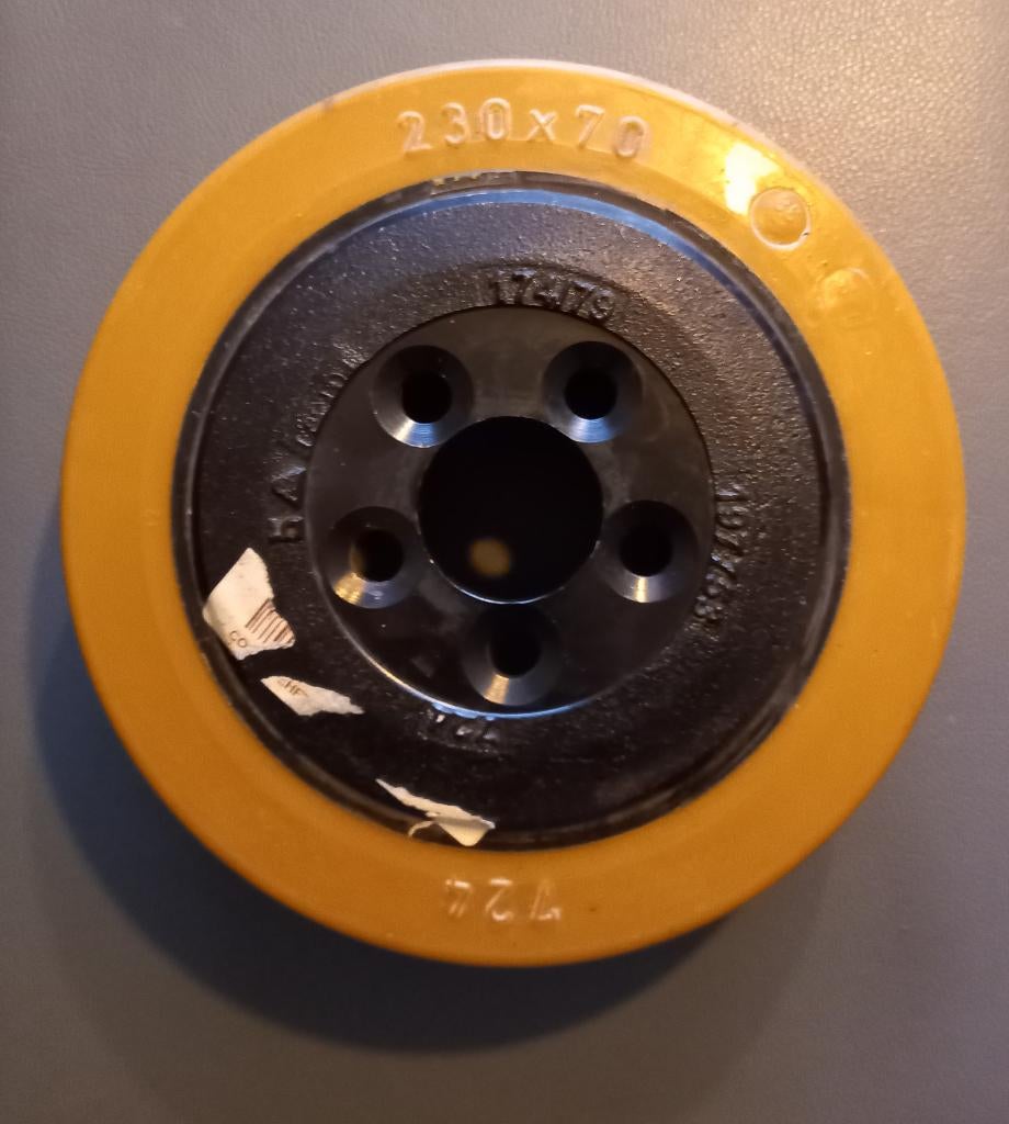 NIEUW  WIEL  VOOR   TOYOTA  BT    2 stuks, Articles professionnels, Machines & Construction | Chariots élévateurs & Transport interne