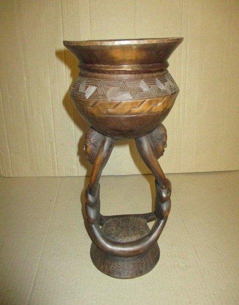 Porte coupe Africain Congo 35 cm de Hauteur, Envoi