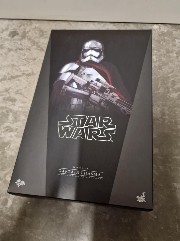 Jouets sexy
MMS 328
La guerre des étoiles
Capitaine Phasma, Enlèvement ou Envoi