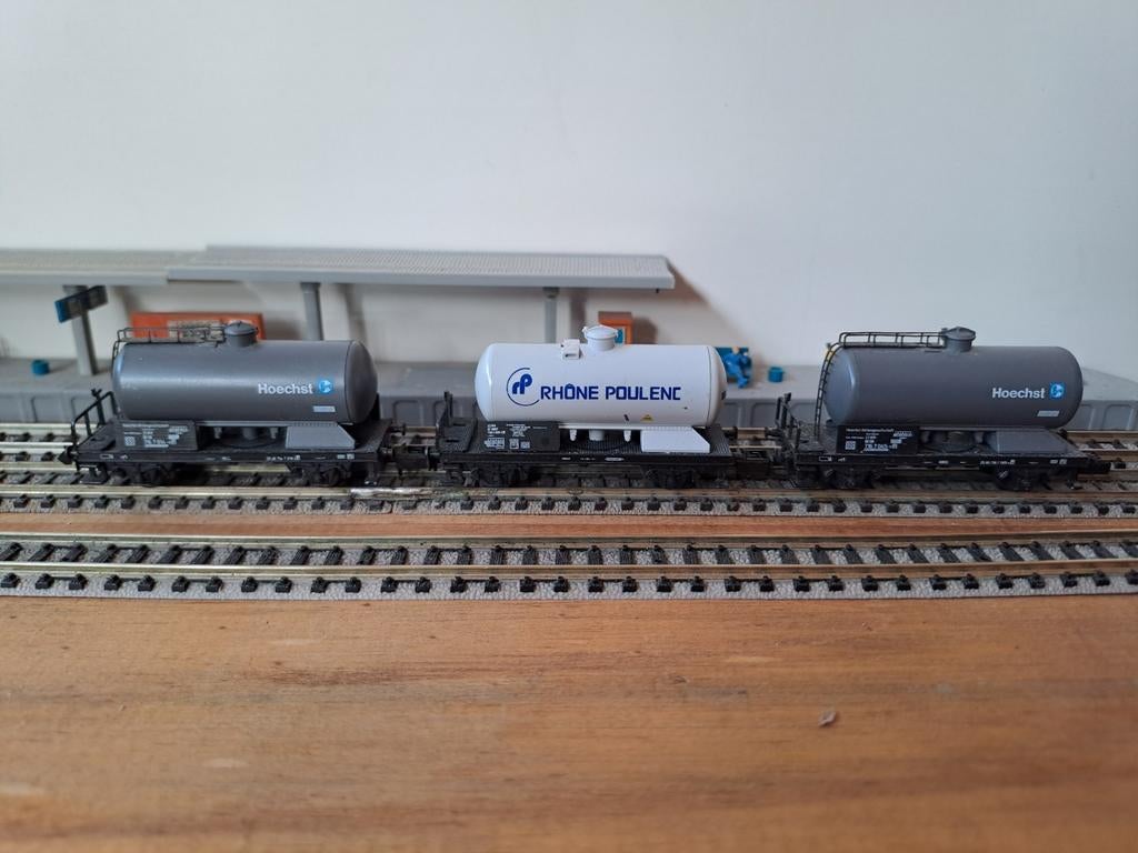 N schaal roco 3 x ketelwagens hoechst rhone poelenc, Ophalen of Verzenden, Wagon, Roco