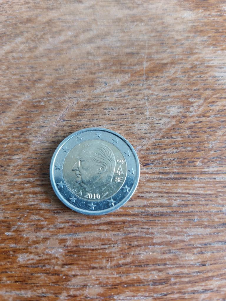 Pièce 2 euros commémorative Roi Albert 2010, Enlèvement ou Envoi, Belgique, 2 euros, Monnaie en vrac