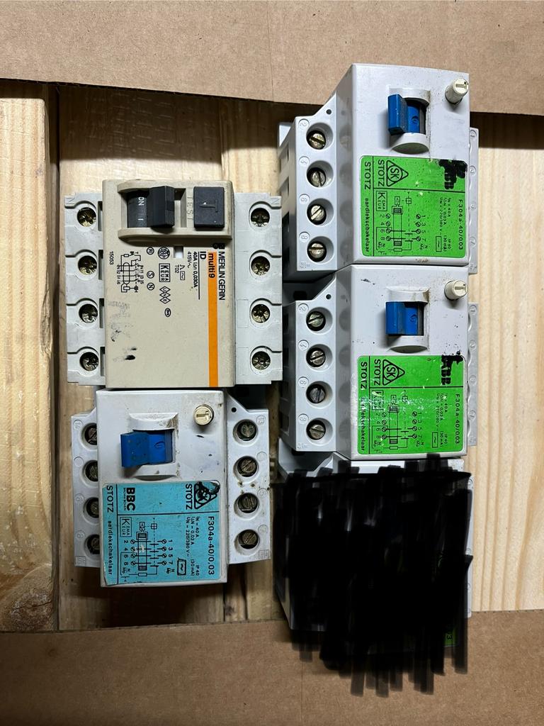 Aardlekschakelaar 40a automaat stotz, Enlèvement, Comme neuf