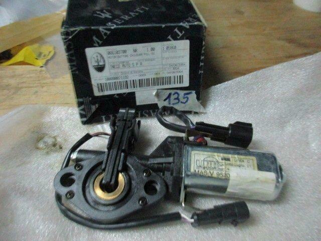 Moteur droite de capote Maserati 4200 Spyder, Enlèvement ou Envoi, Utilisé, Droite, Maserati