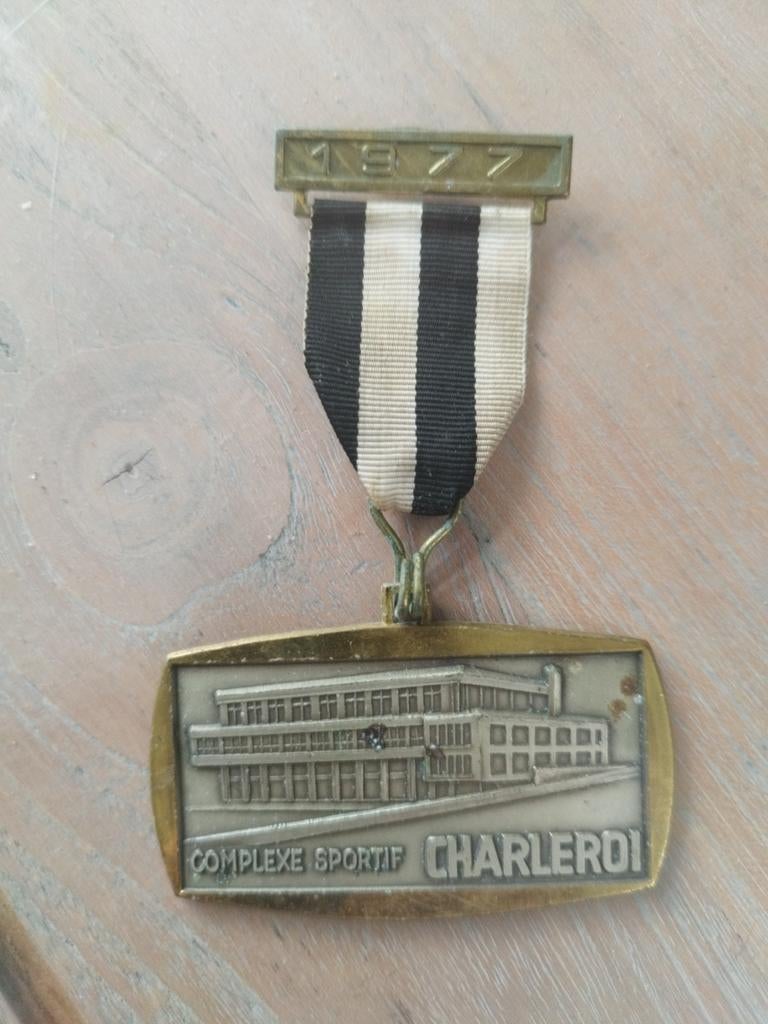 Médaille Complexe sportif Charleroi 1977, Enlèvement ou Envoi