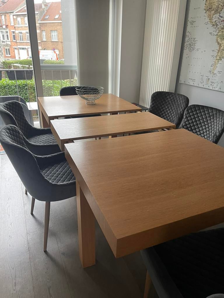 Table a manger plus 8 chaises, 150 à 200 cm, Cinq personnes ou plus, Comme neuf, Enlèvement