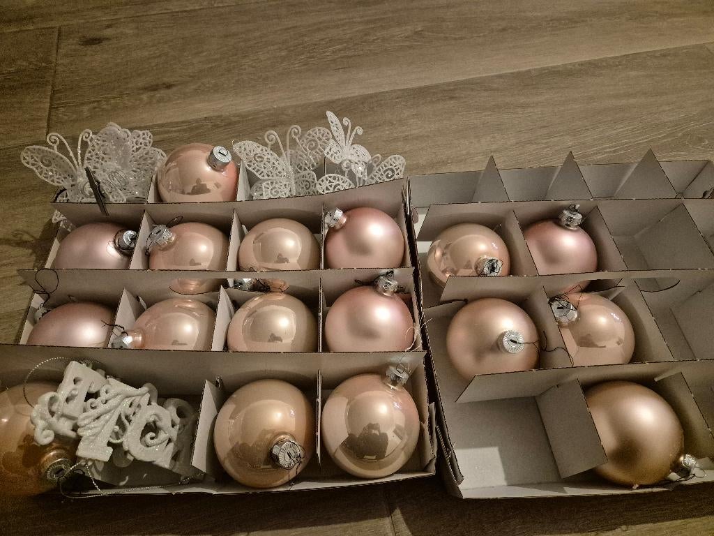 Kerstballen, Ophalen, Zo goed als nieuw