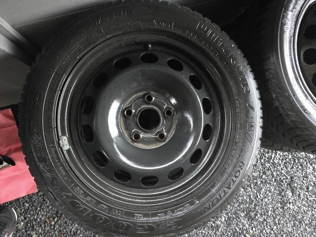 Pneus neige Goodyear ultragrap + Michelin Alpin, Ophalen of Verzenden, Gebruikt
