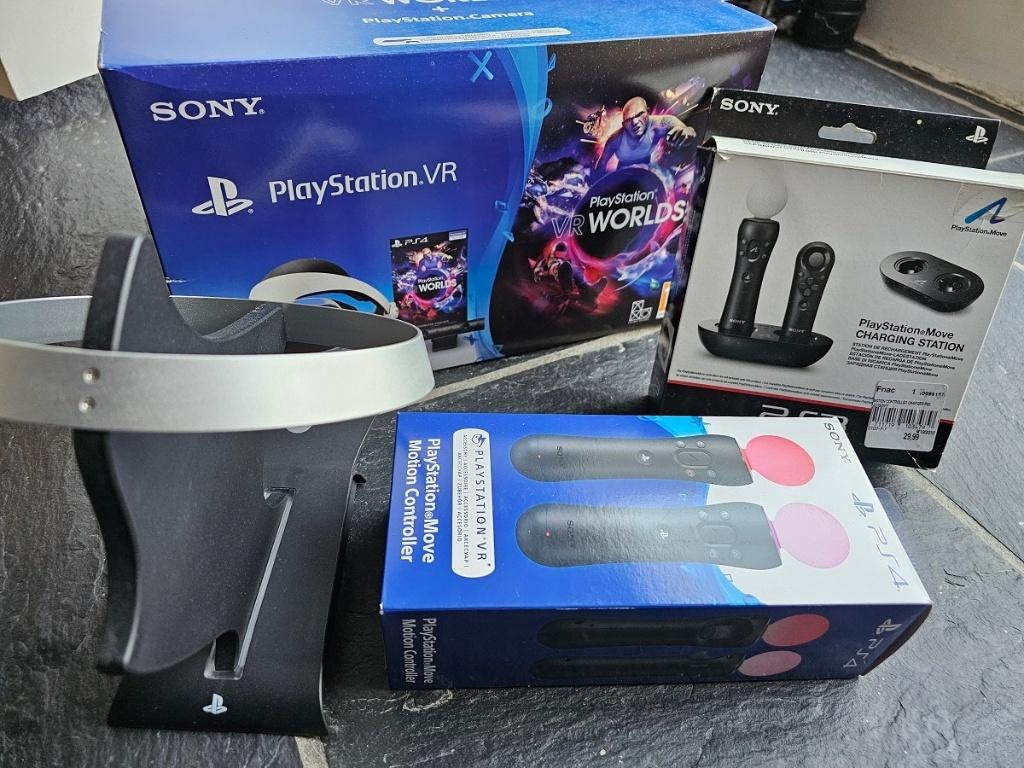 Sony PSVR + 2 motion controller + charging station + support, Enlèvement, Utilisé, Lunettes VR, Sony PlayStation