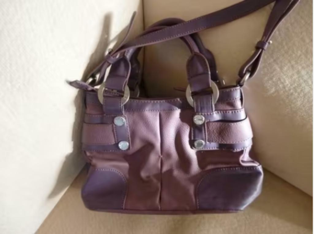 paarse handtas met lange riem, Handtassen en Accessoires, Tassen | Damestassen, Ophalen of Verzenden, Zo goed als nieuw, Handtas
