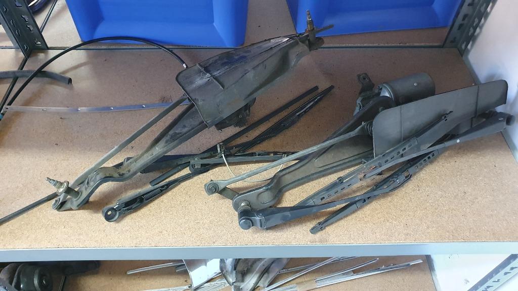 VW Cox 1303 – 2 ensembles moteur d’essuie-glace + bras, Autos : Pièces & Accessoires, Vitres & Accessoires, Pièces Oldtimer ou Ancêtre