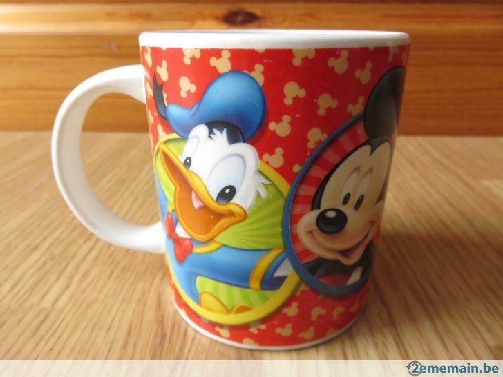 superbe mug tasse avec mickey minnie donald pluto de disney, Utilisé, Tasse(s) et/ou soucoupe(s)