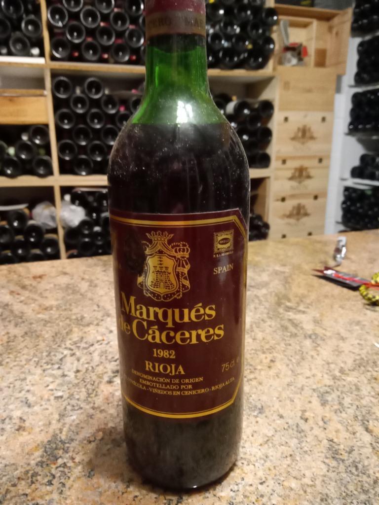 Merken van Caceres 1982, Verzamelen, Wijnen, Ophalen, Spanje, Zo goed als nieuw, Rode wijn