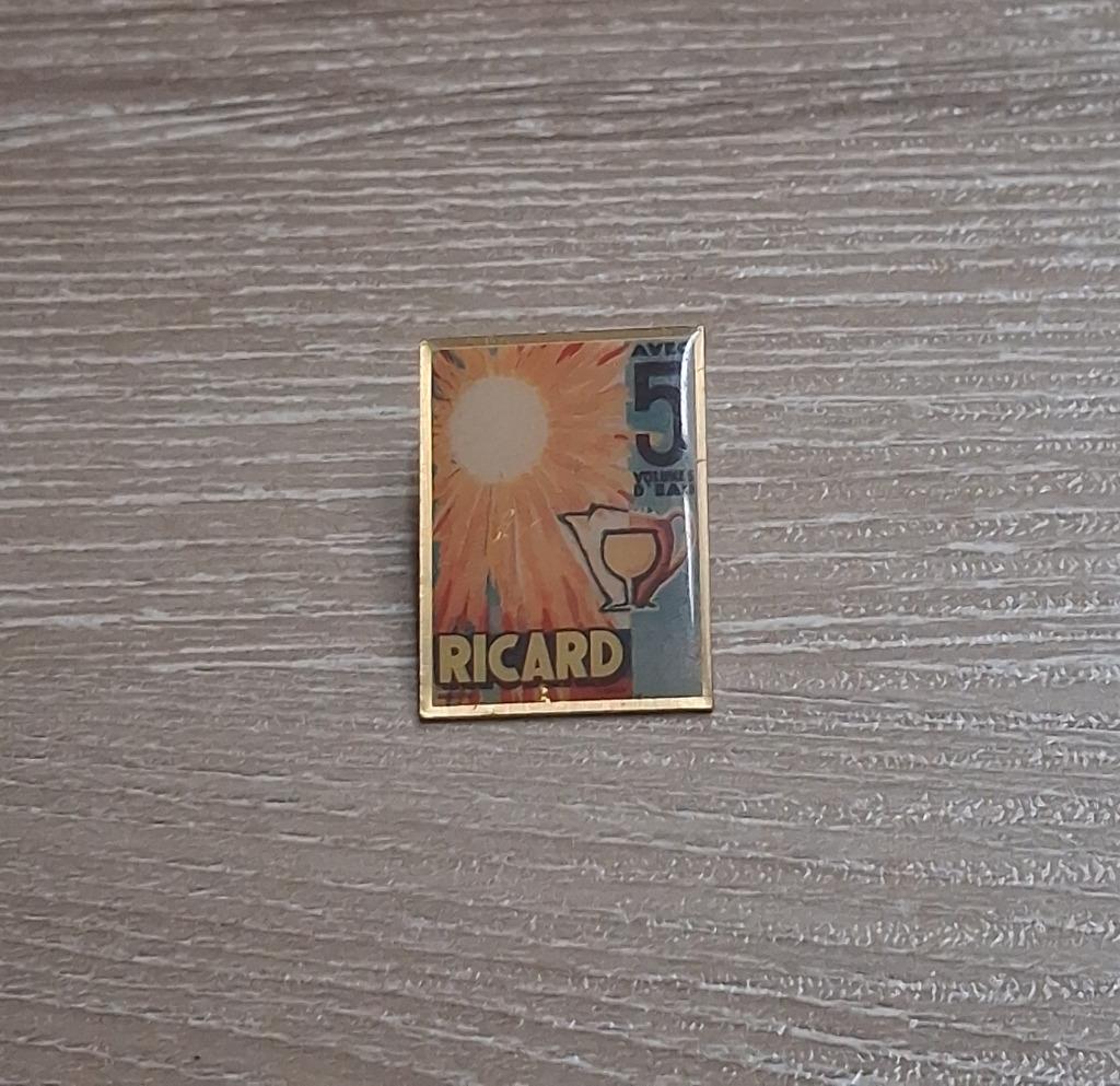 PIN - RICARD - LIKEUR - LIQUEUR, Envoi, Utilisé, Marque, Insigne ou Pin's