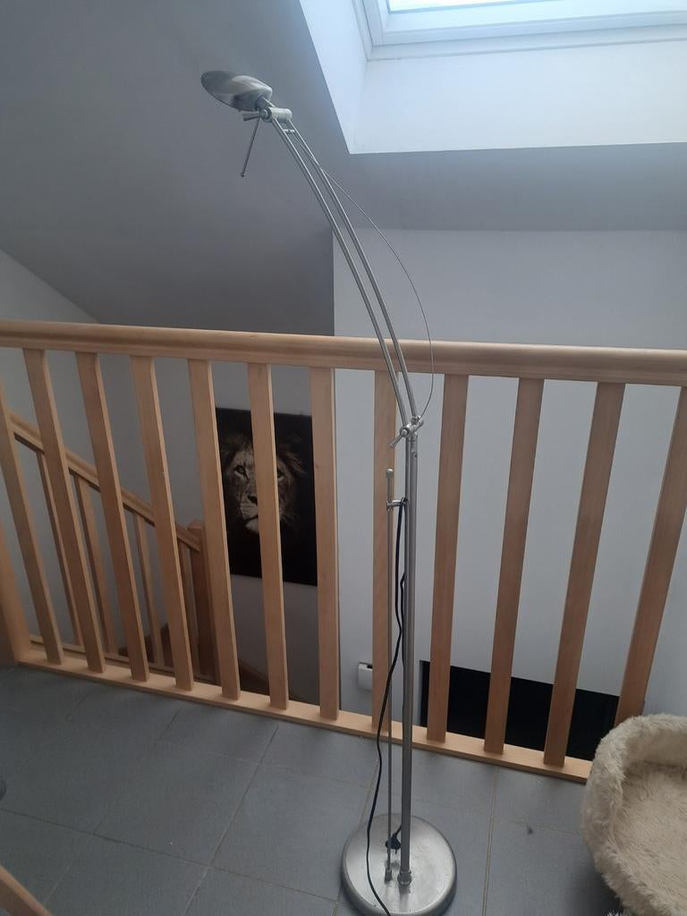 Lampadaire halogène avec variateur – Fonctionnel